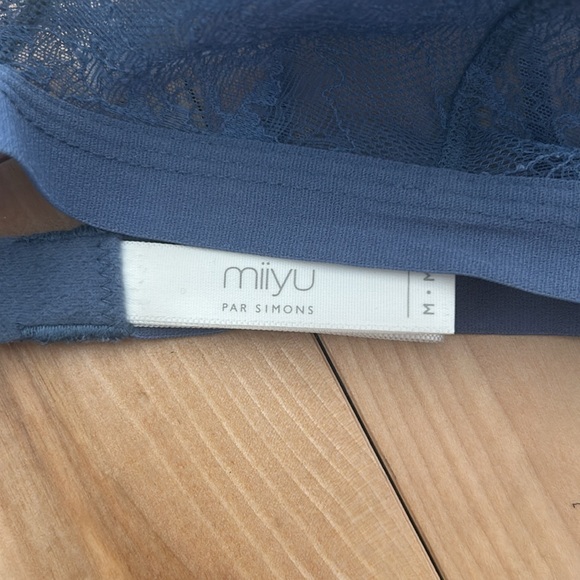 Wireless Miiyu bralette size Medium - Picture 2 of 2